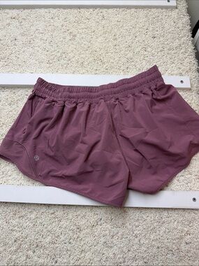 lululemon athletica Women's Mauve Athletic Shorts Hotty hot